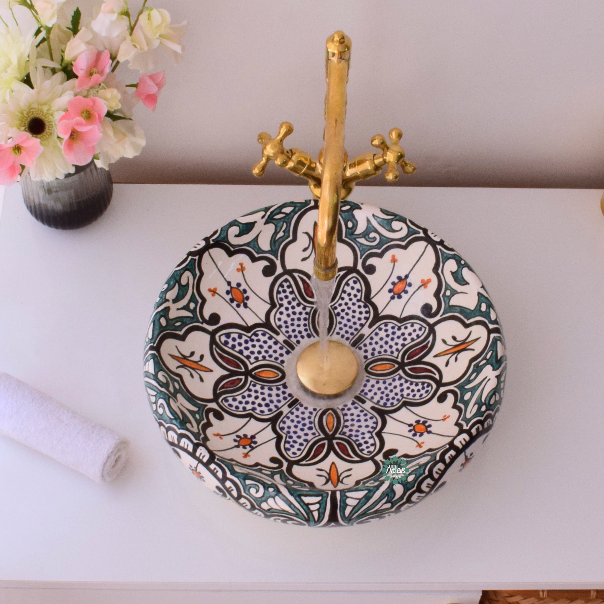 Round & curved ceramic washbasin handmade with love in Morocco